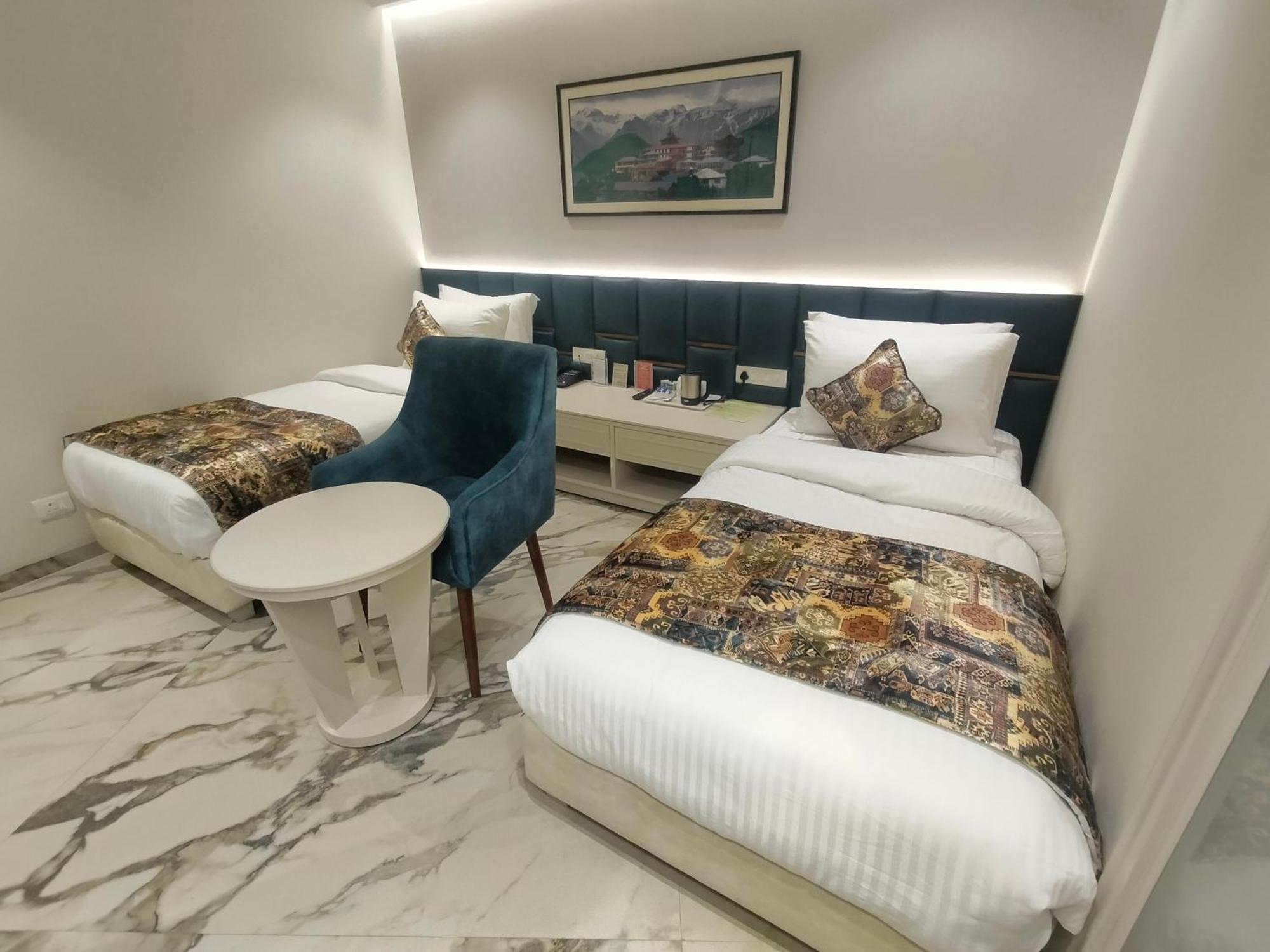Hiraya Hotels Mohali Exteriör bild