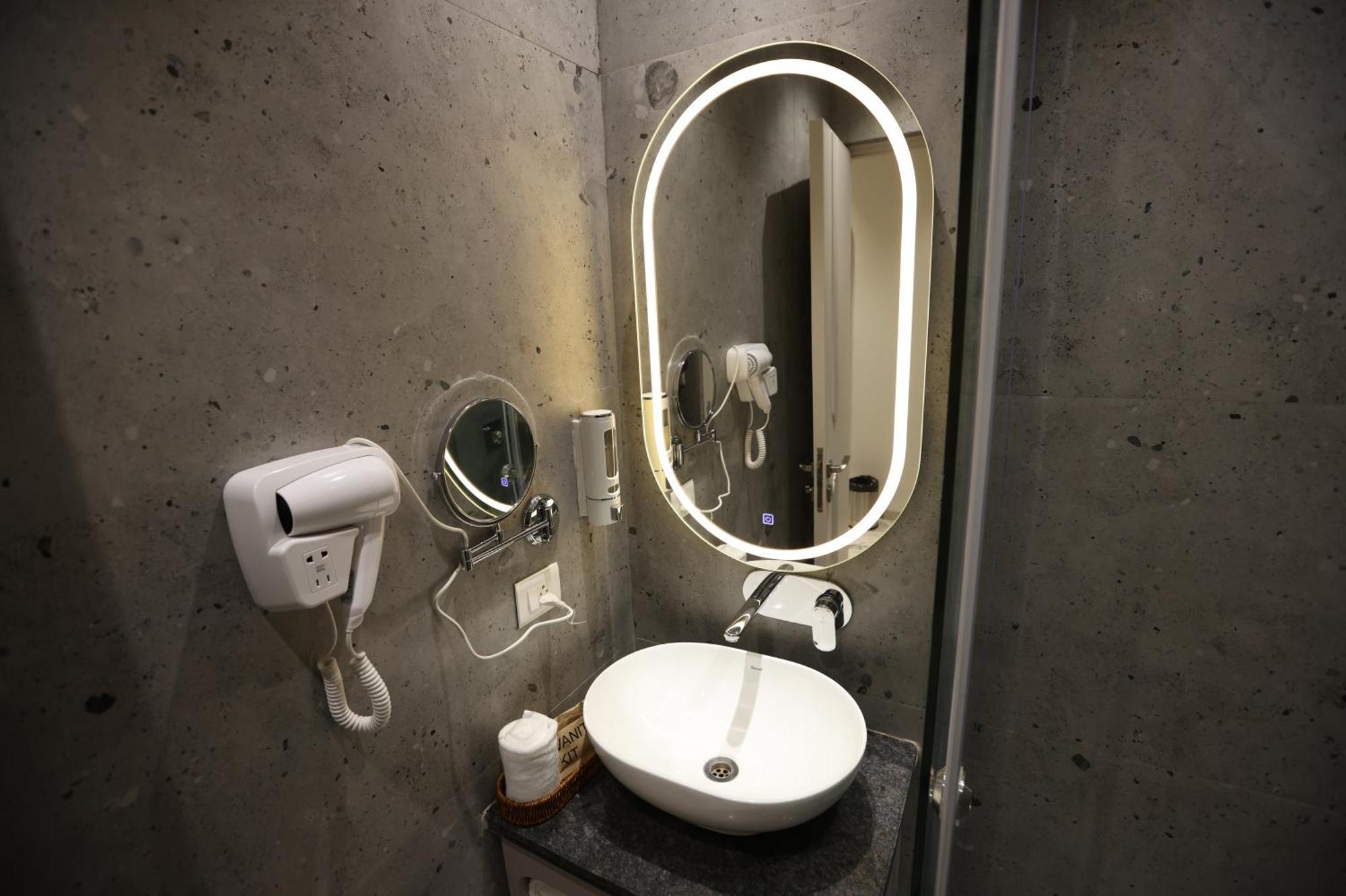 Hiraya Hotels Mohali Exteriör bild