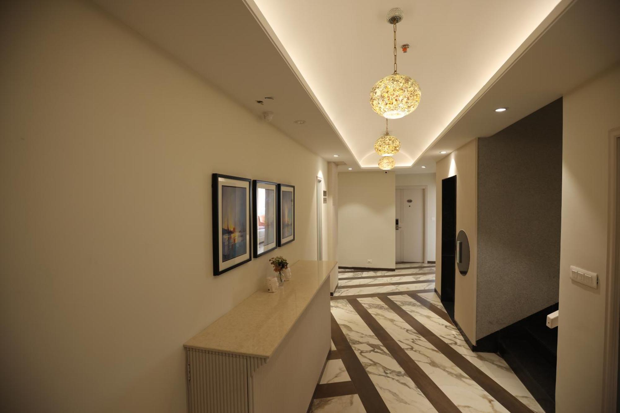 Hiraya Hotels Mohali Exteriör bild